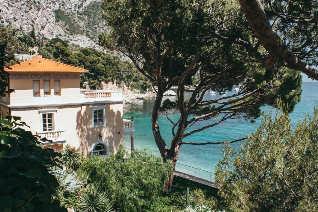 Luxurious Cote d'Azur villa with stunning panoramic views overlooking the Mediterranean Sea.