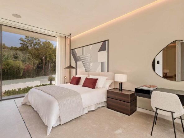 Exclusive Residence Near Puente Romano – Golden Mile Luxury - Bedroom with View - SK0113