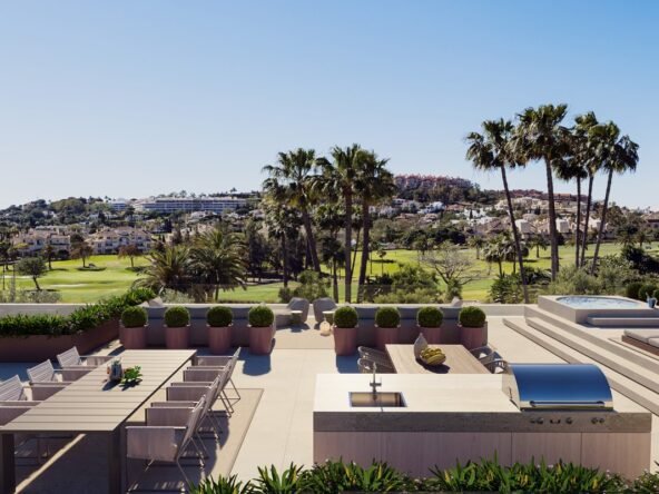 Frontline Golf Villa in Marbella – A Dream for Golf Lovers - Solarium - SK0063