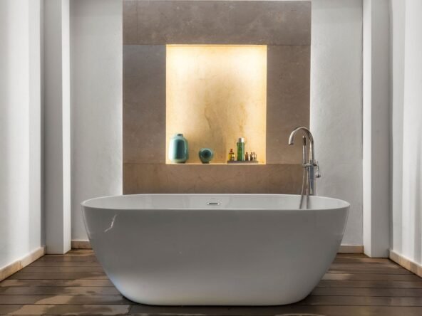 Frontline Golf Villa in Nueva Andalucía – A Sanctuary of Luxury and Comfort - Bathroom - SK0144