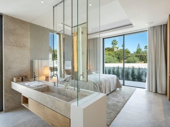Luxury Villa with Golf & Mountain Views - Bathroom - SK0133