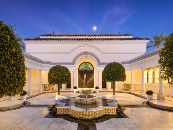 Majestic Andalusian Palace in Marbella – A Timeless Masterpiece - Courtyard - SK0086