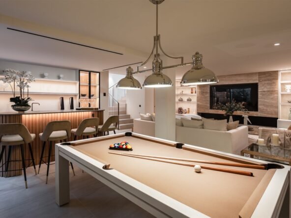 Modern Villa in Nueva Andalucía – A Blend of Luxury and Style - Games Room and Bar - SK0135