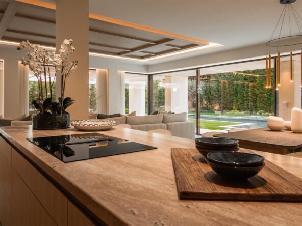 Modern Villa in Nueva Andalucía – A Blend of Luxury and Style - Kitchen - SK0135