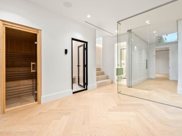 Refined Villa in Nueva Andalucía – Luxury Meets Provençal Charm - Entrance - SK0140