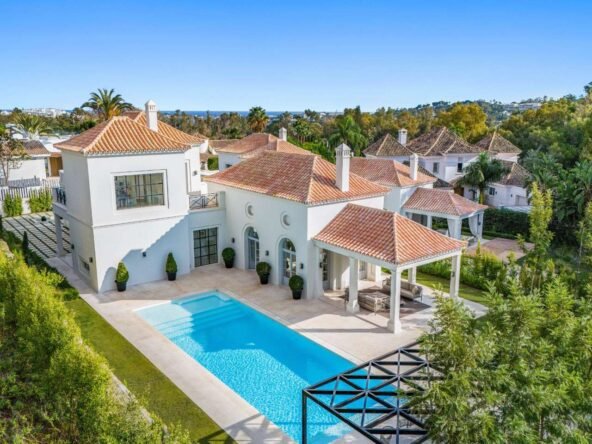 Refined Villa in Nueva Andalucía – Luxury Meets Provençal Charm - Facade - SK0140
