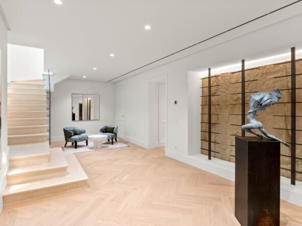Refined Villa in Nueva Andalucía – Luxury Meets Provençal Charm - Stairway - SK0140