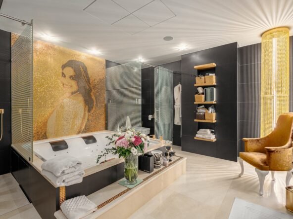 Timeless Elegance in Las Chapas – A Marbella Luxury Villa - Bath - SK0103